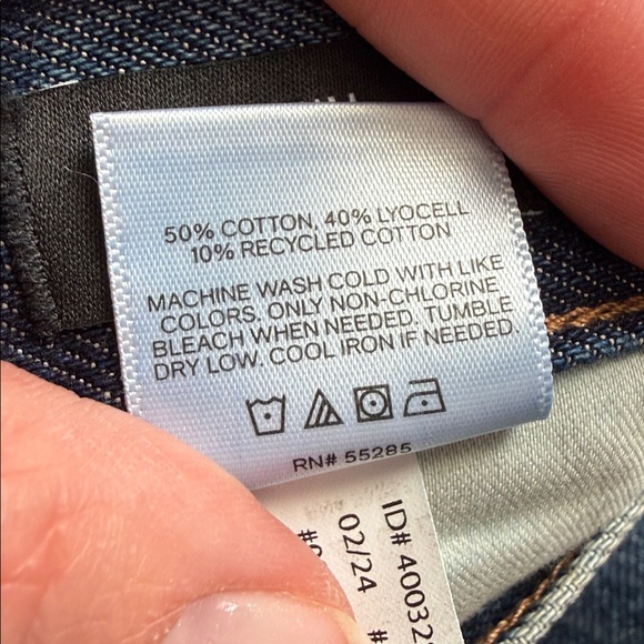 Express Mid Rise Rigid Shorts 4 - Picture 6 of 6